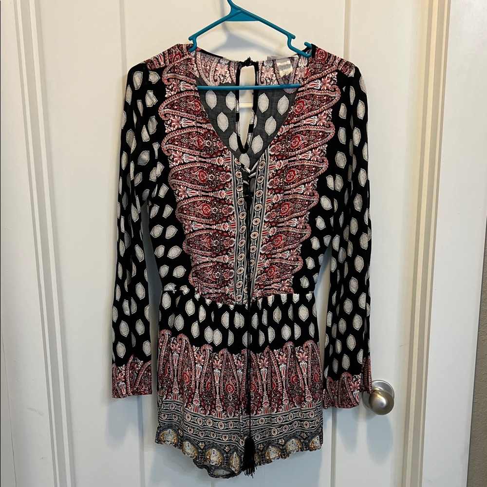 Black red pattern romper